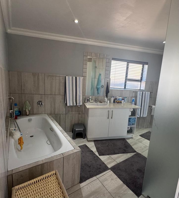 3 Bedroom Property for Sale in Hartenbos Western Cape